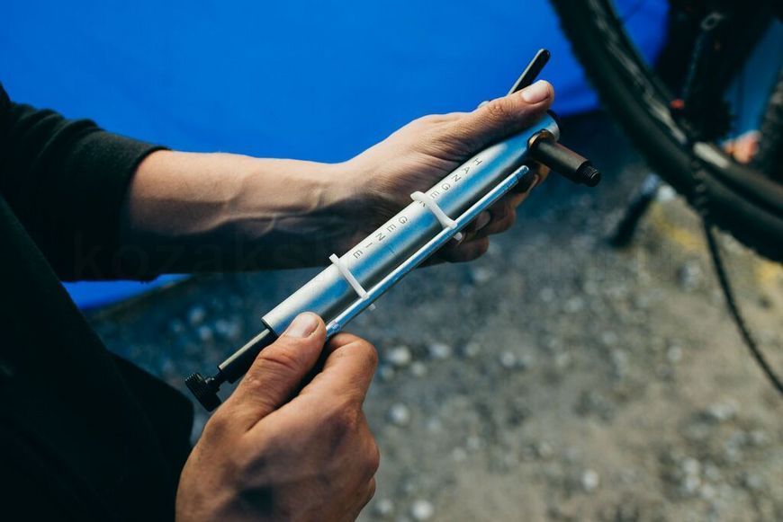 Інструмент для вирівнювання кріплення заднього перемикача Unior Tools Hanger genie - Hanger alignment tool