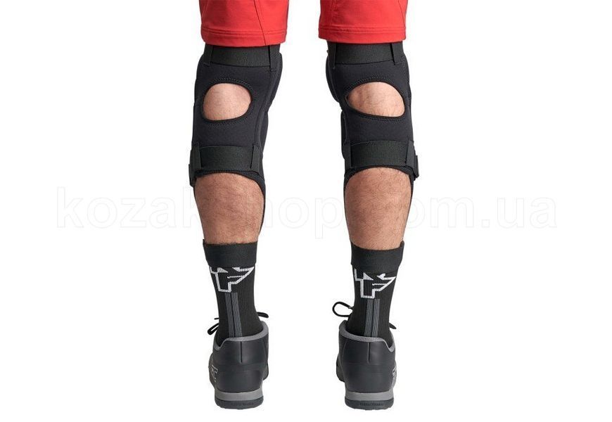 Защита коленей Race Face Flank Leg-Stealth-Medium