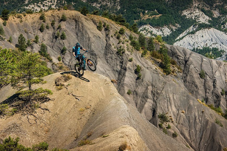 Шолом Urge TrailHead білий L/XL 58-62cm