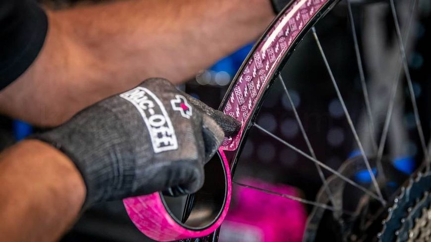Безкамерна стрічка Muc-Off Tubeless Rim Tape 10 м - 25 мм