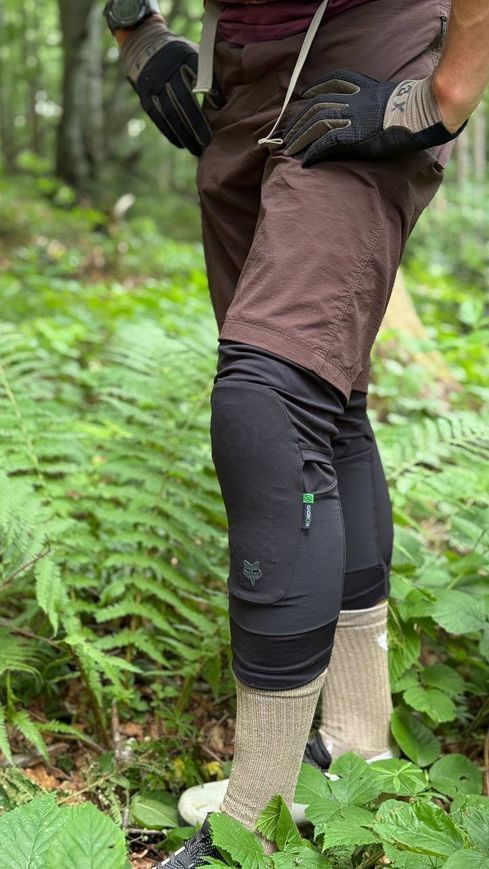 Наколенники FOX ENDURO PRO Knee Guard [Black], Medium