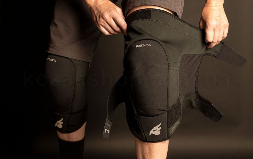 Защита коленей Bluegrass 3STRAPS Knee - XS