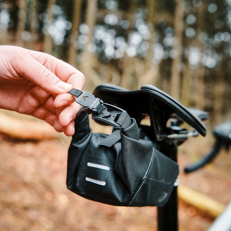 Подседельная сумка FIDLOCK PINCLIP saddle bag S (SET) [black]