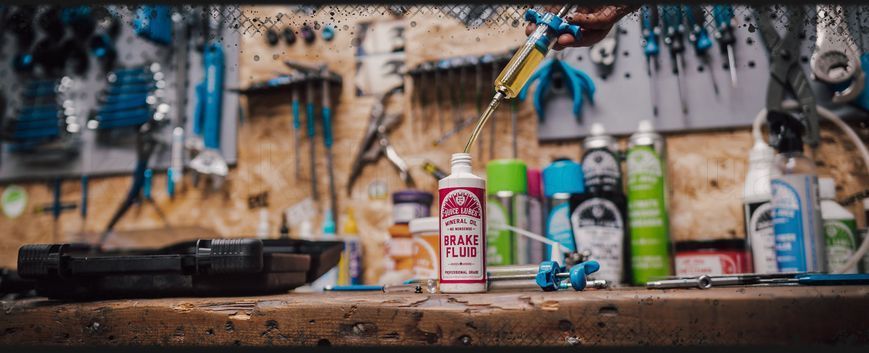 Мінеральне мастило для гальм Juice Lubes Mineral Oil Brake Fluid 1л