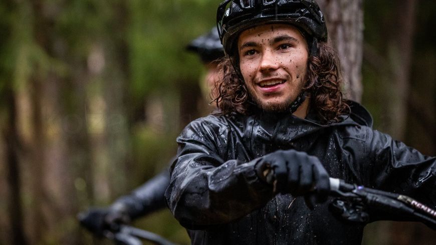 Велокуртка Specialized TRAIL NEOSHELL RAIN JACKET MEN [BLK] - S (64421-9202)