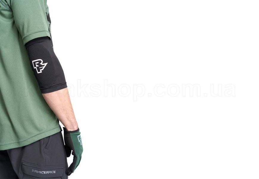 Защита локтей Race Face Charge Elbow-Stealth-Small