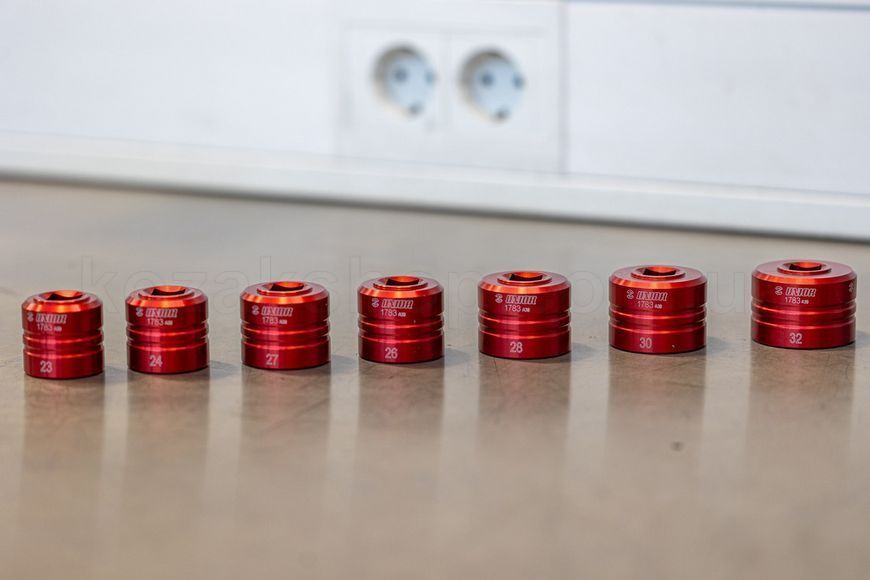 Плоская головка для вилок 32мм Unior Tools Suspension top cap socket