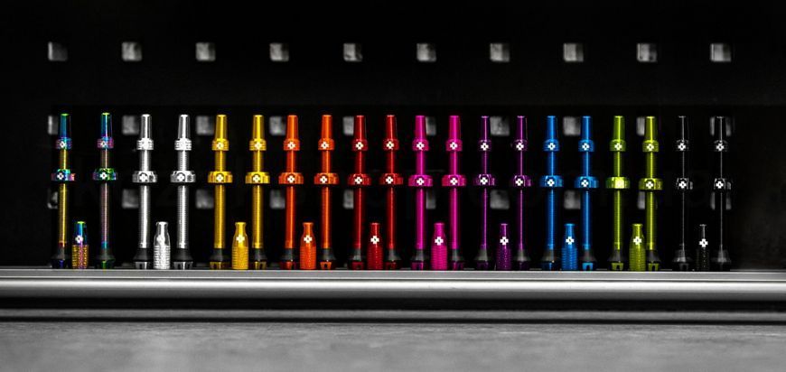Ниппель Muc-Off Tubeless Valves V2 60 мм - 2 шт [Iridescent]